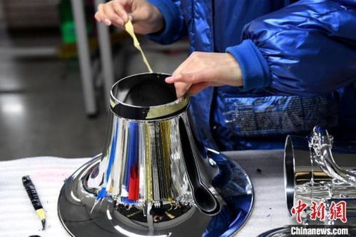 河北武强研发树脂号海外热销 传统乐器产业奏响新乐章